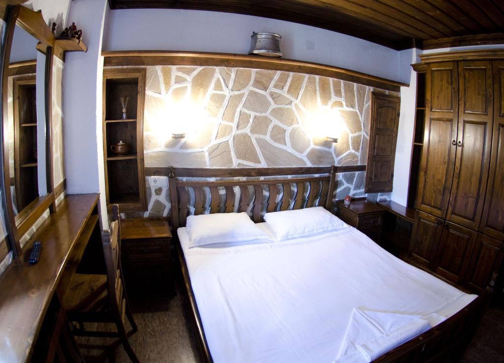 Petko Takov'S House Hotel Smolyan Room photo